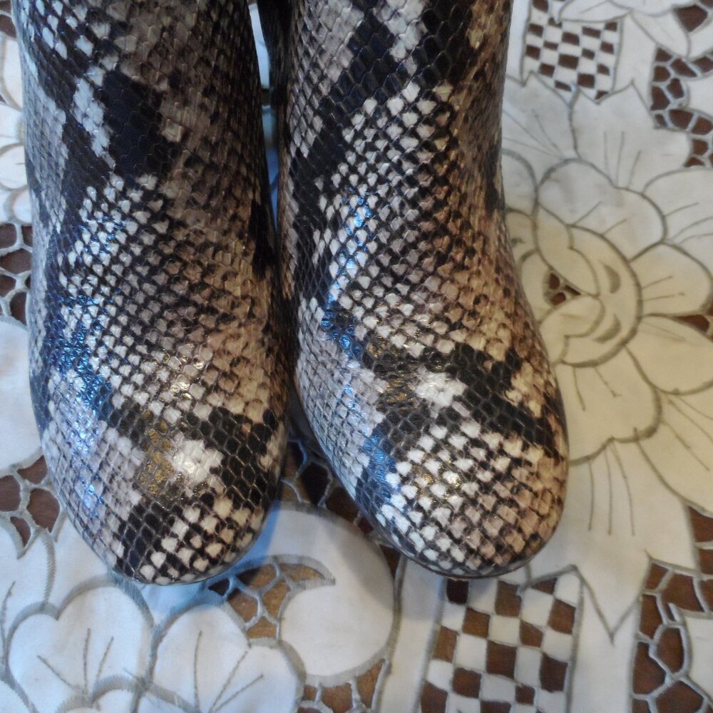Tory Burch Python Print Ankle Heeled Boots Size 8… - image 8